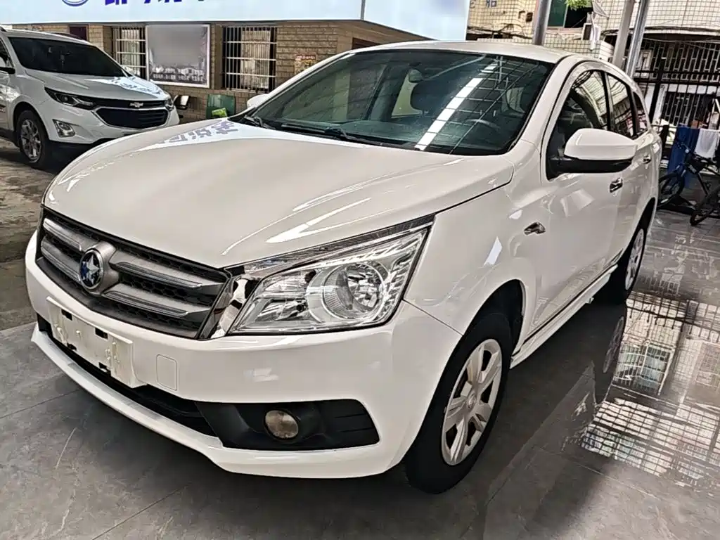 Venucia T70