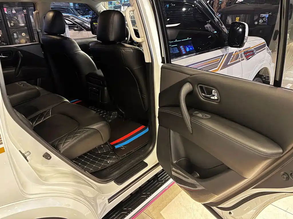 Nissan Patrol — миниатюра 25