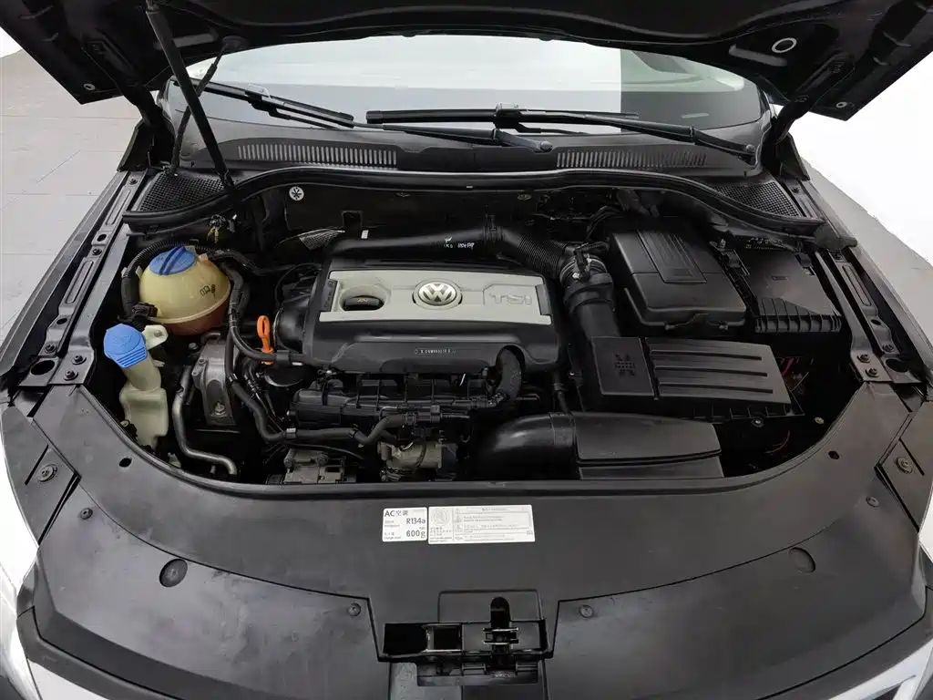 Volkswagen FAW - Passat CC CC 2011 2.0TSI