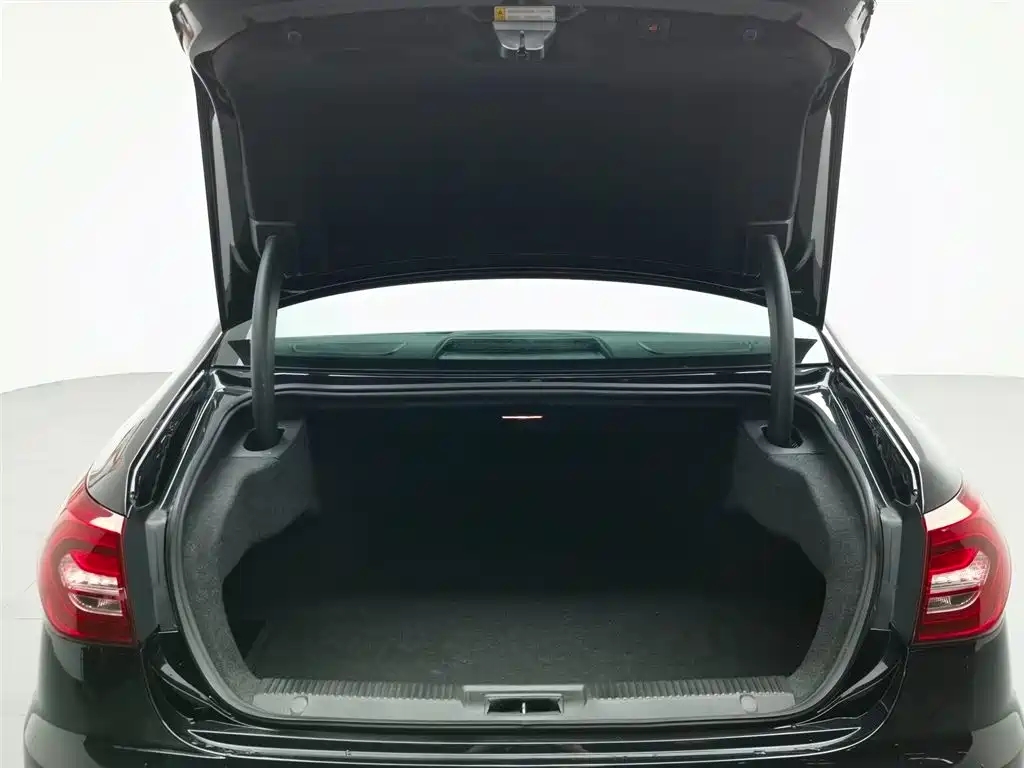 Hongqi H7 2019 1.8T Comfort