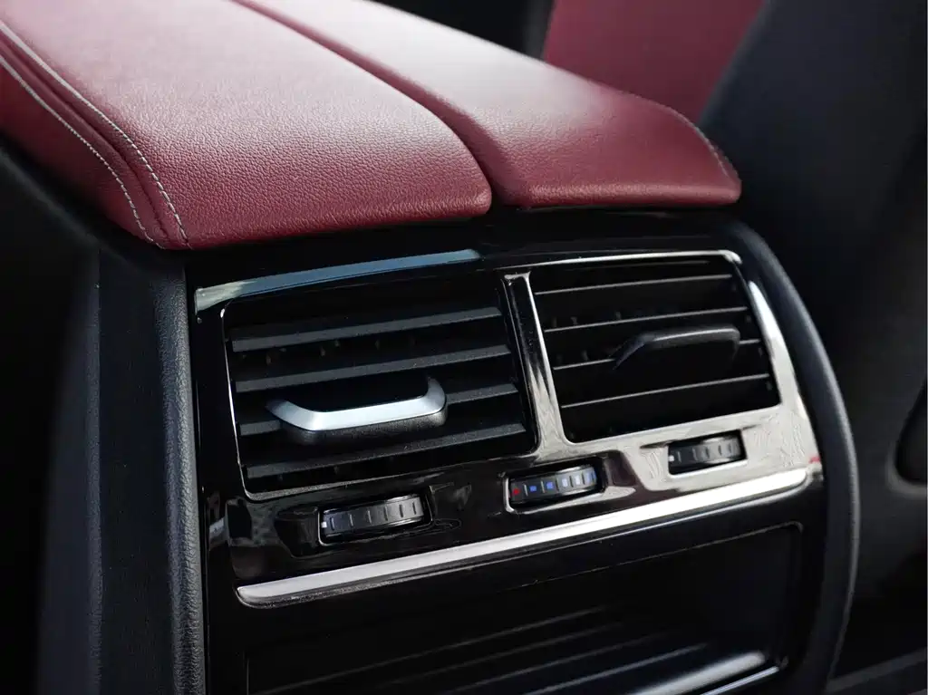 BMW 5 Series — миниатюра 19