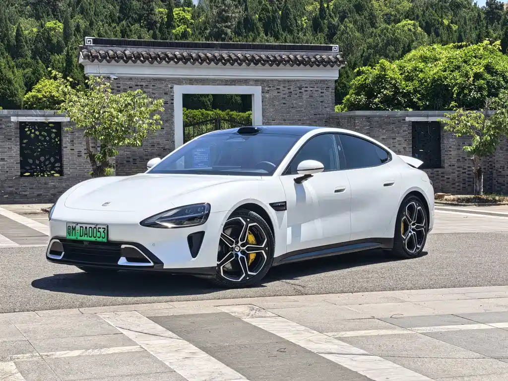 Xiaomi SU7 2025