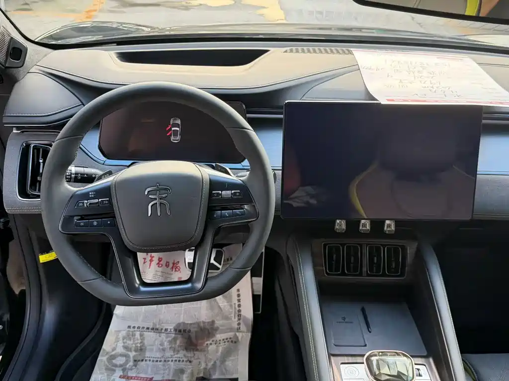 BYD L EV — миниатюра 4