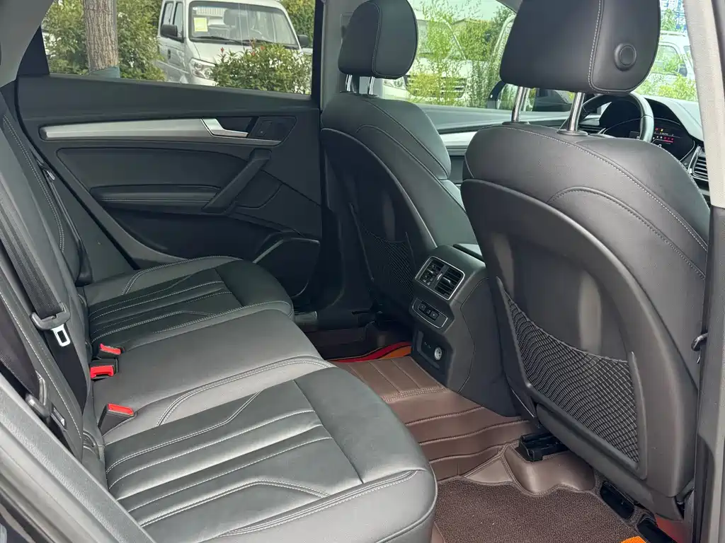 Audi Q5L — миниатюра 11