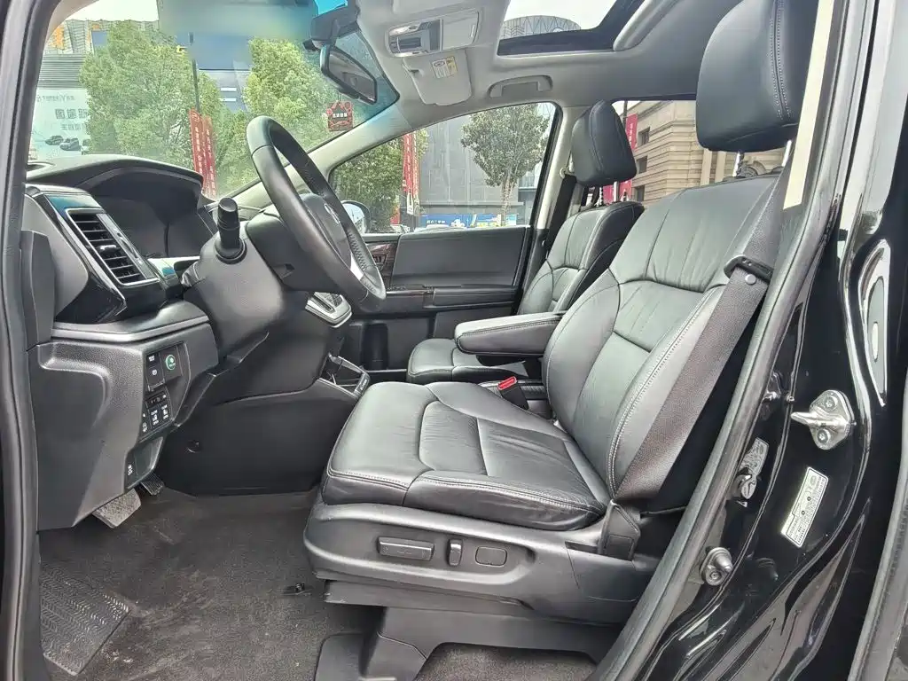 Honda Elysion — миниатюра 17