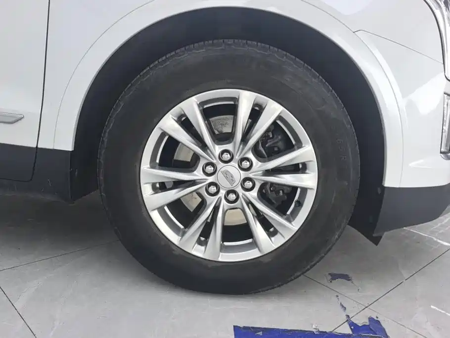 Cadillac XT5 — миниатюра 6