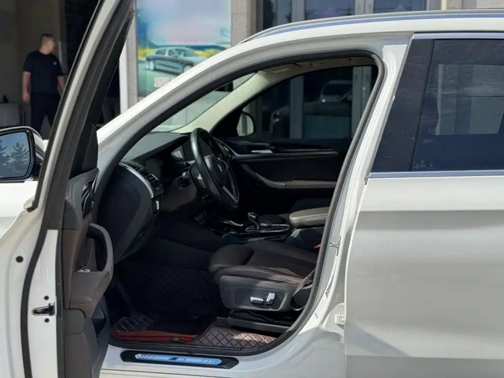 BMW X3 — миниатюра 10