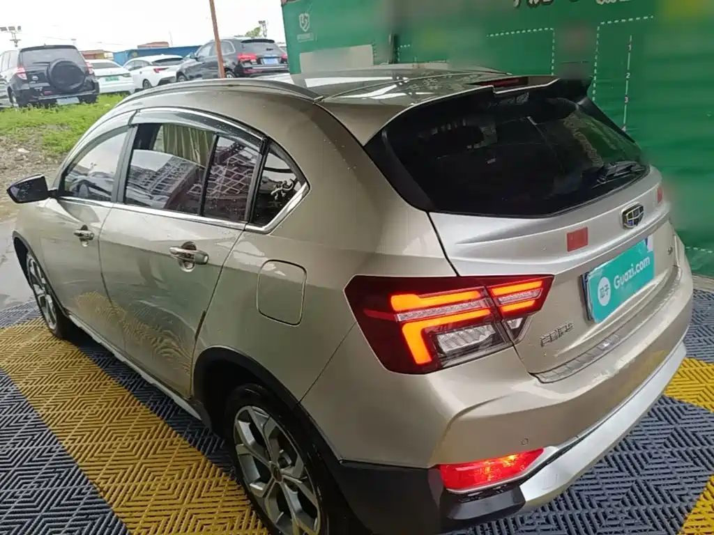 Geely Vision S1 — миниатюра 5
