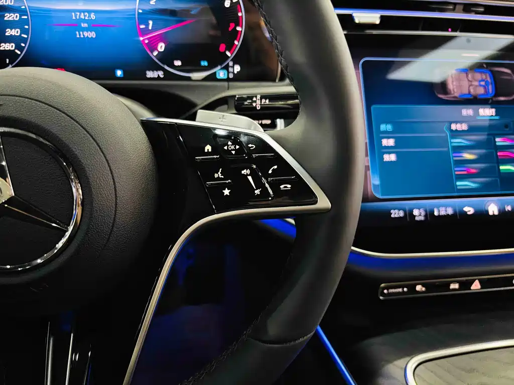 Mercedes-Benz E-Class — миниатюра 19