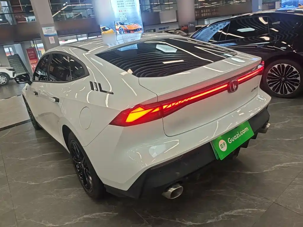 Changan UNI-V iDD — миниатюра 5