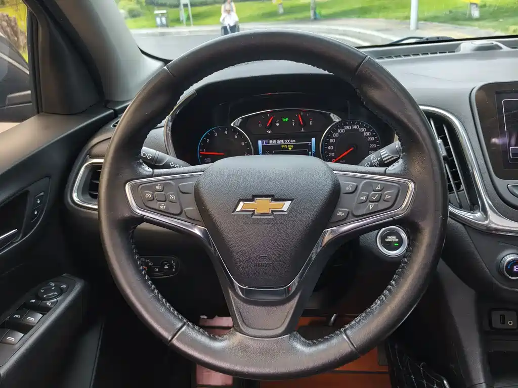 Chevrolet Equinox — миниатюра 11