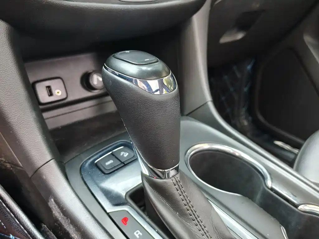 Chevrolet Equinox — миниатюра 15