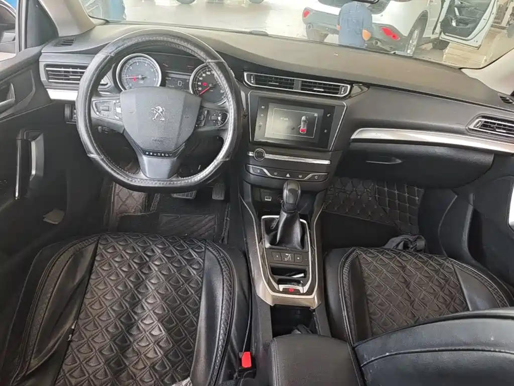 Peugeot 408 — миниатюра 10