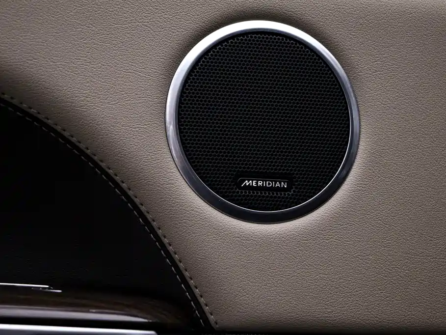 Land Rover Sport PHEV — миниатюра 14