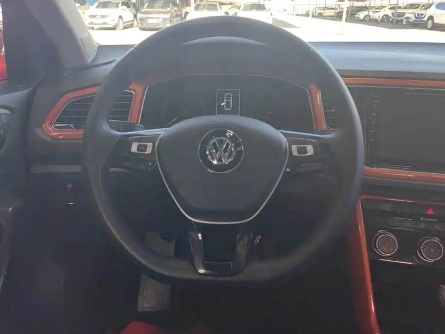 Volkswagen T-Roc — миниатюра 15