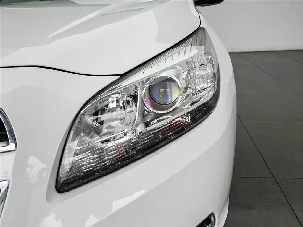 Chevrolet Malibu 2013 2.4L AT Luxury