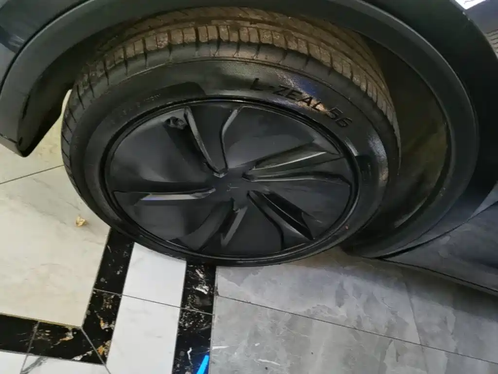 Tesla Model Y — миниатюра 23
