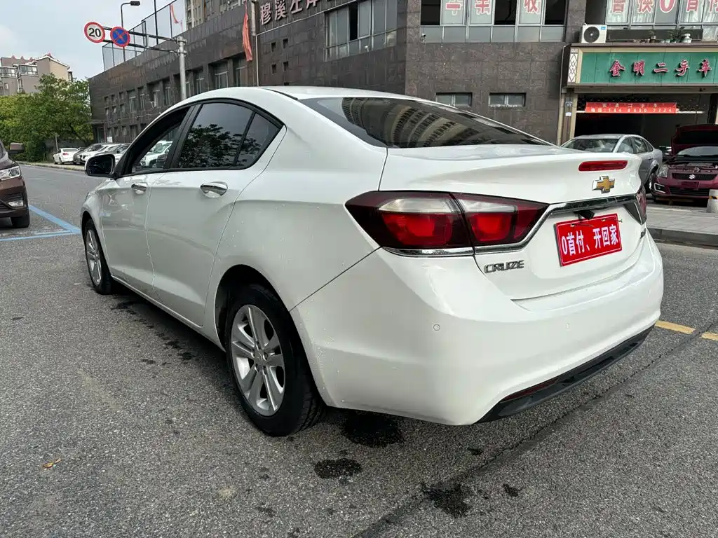 Chevrolet Cruze — миниатюра 6