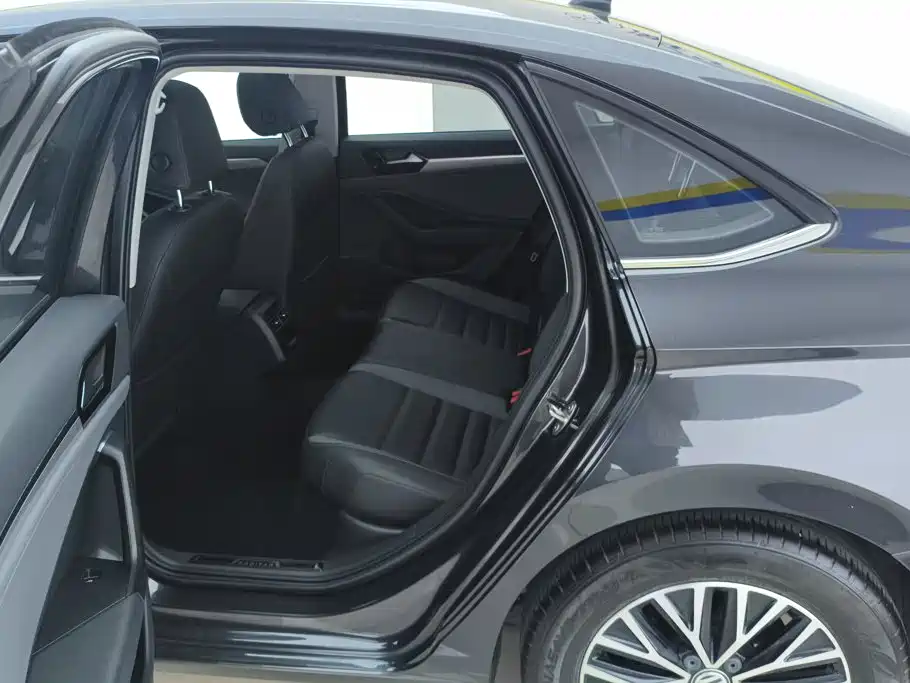Volkswagen Sagitar — миниатюра 11