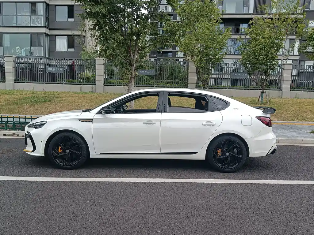 MG MG6 — миниатюра 4