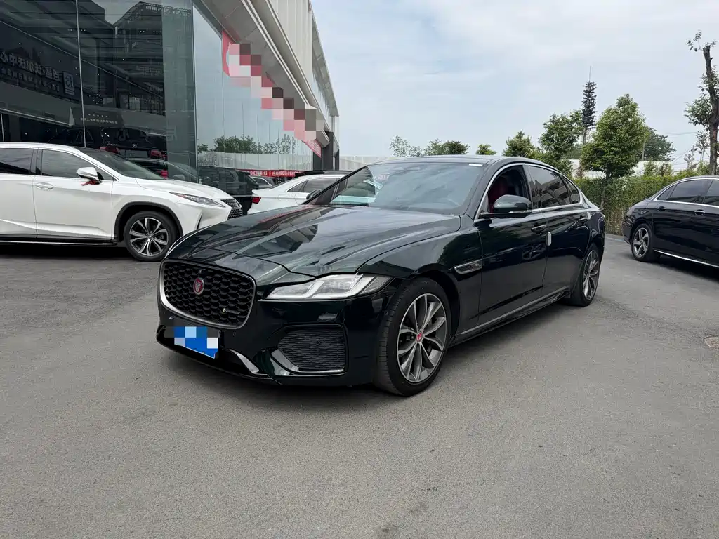 Купить Jaguar XFL