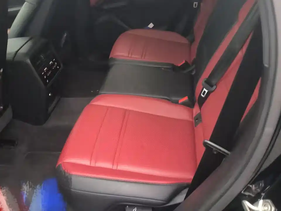 Porsche Cayenne — миниатюра 4