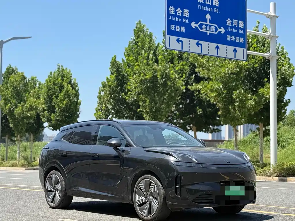 Lynk & Co 08 EM-P 2024 120km Plus
