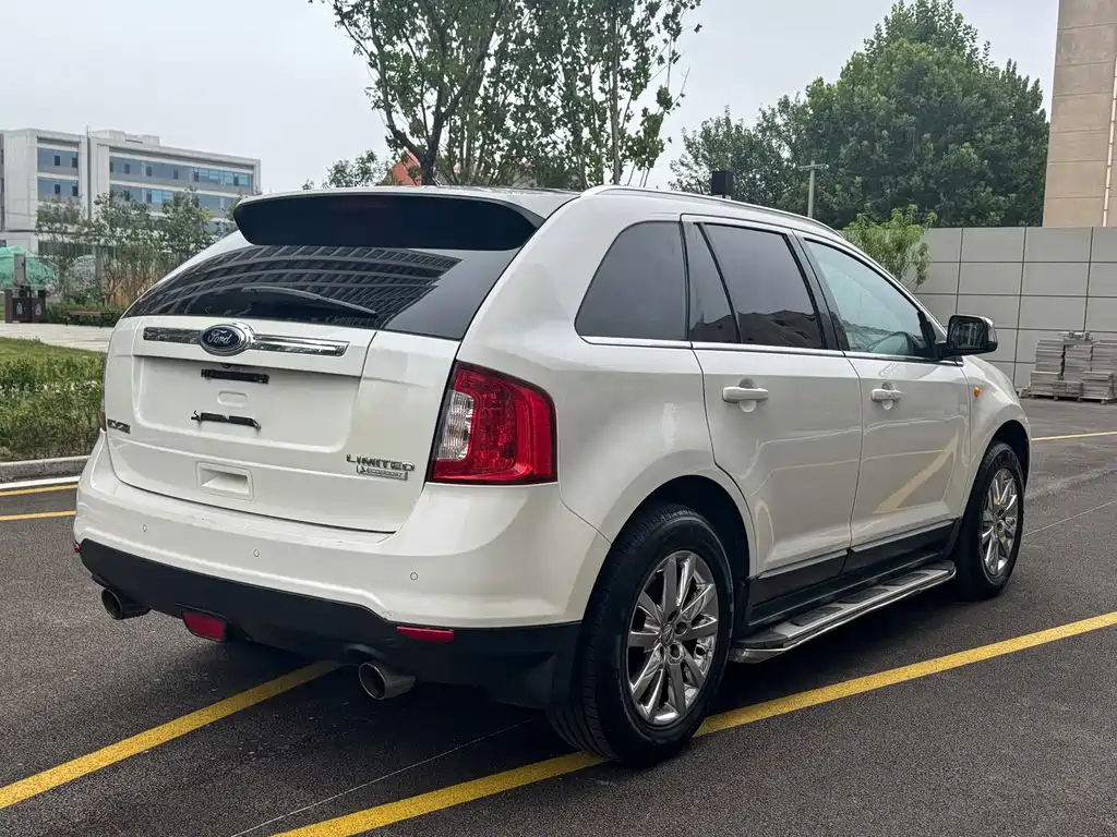 Ford Edge (Import) — миниатюра 4