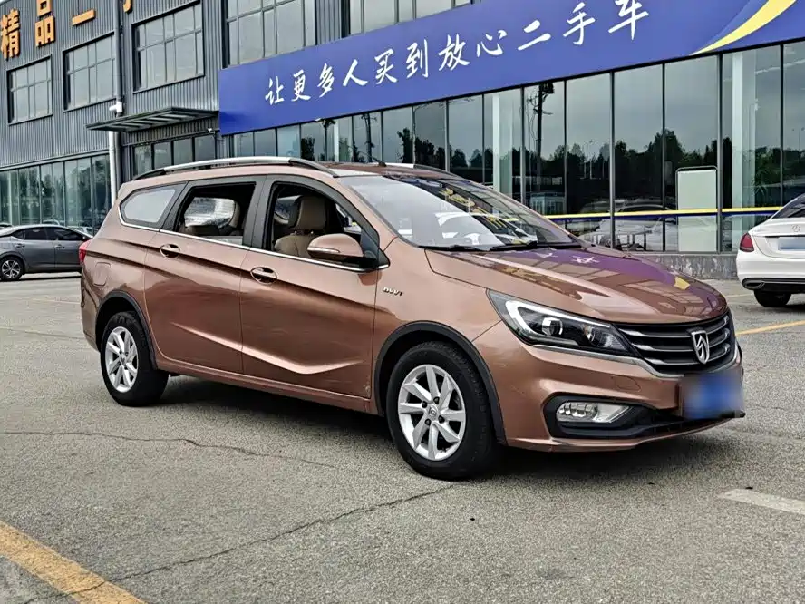 Baojun 310W — миниатюра 4