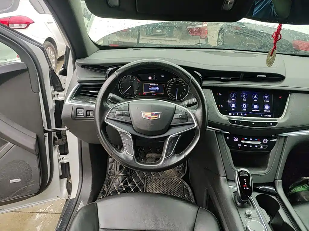 Cadillac XT5 — миниатюра 7