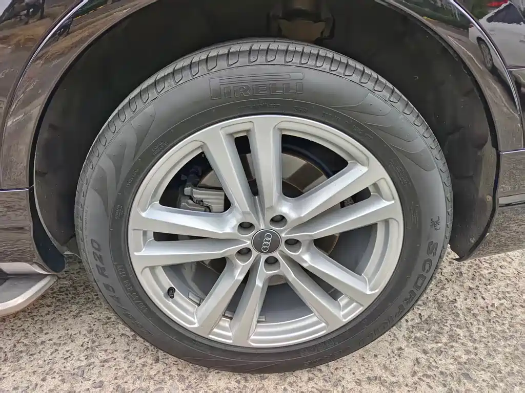 Audi Q7 — миниатюра 18