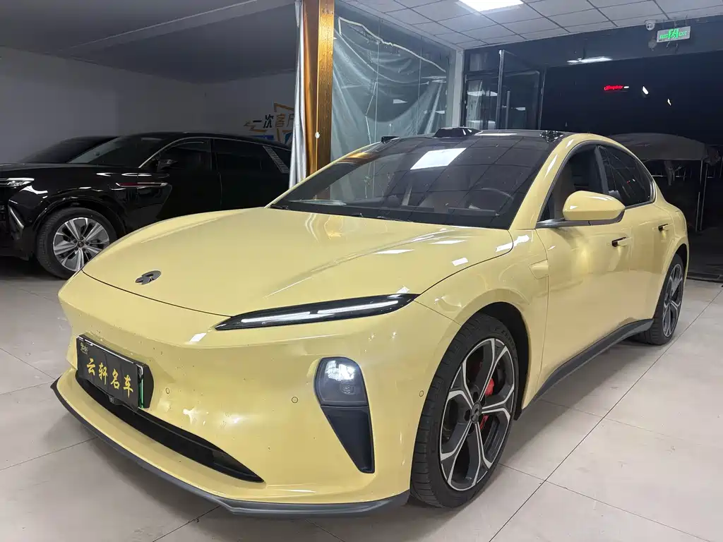 NIO ET5