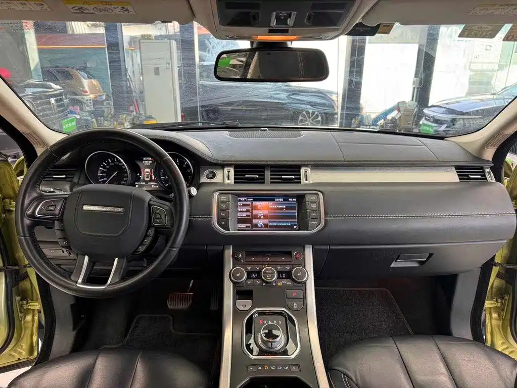 Land Rover Evoque (Import) — миниатюра 11