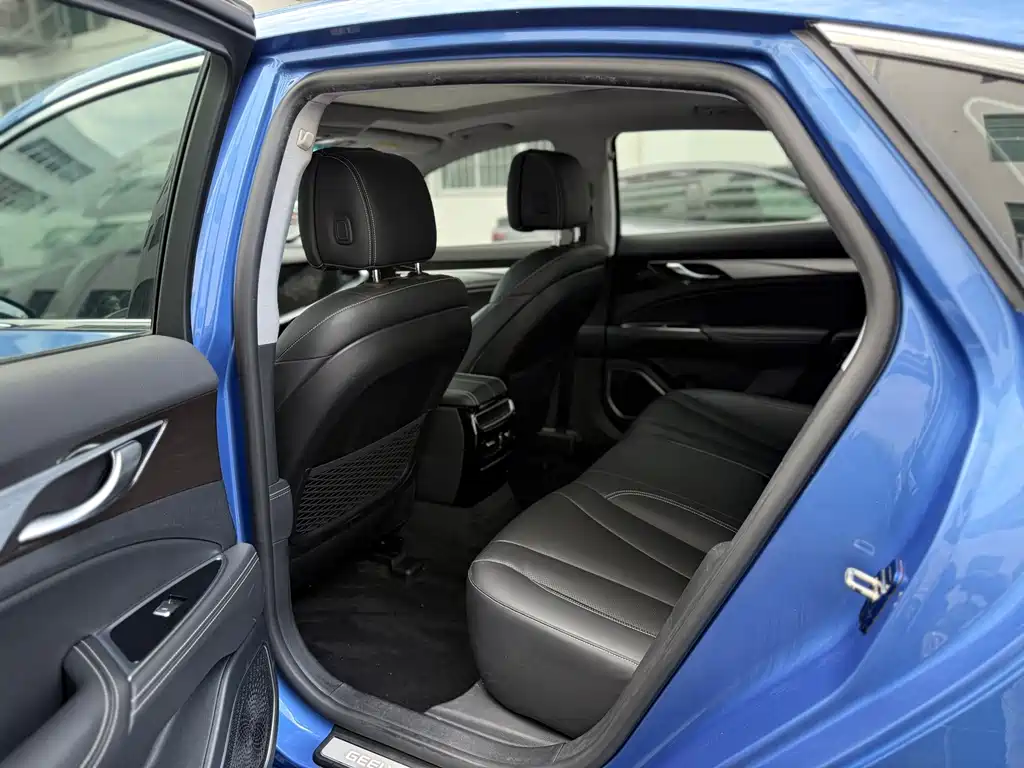 Geely Borui Hybrid — миниатюра 8