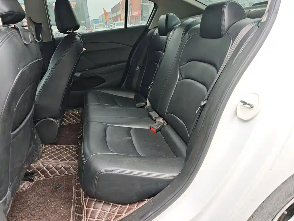 Chevrolet Cavalier — миниатюра 17