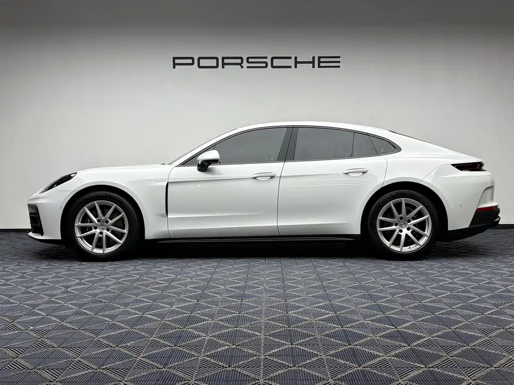 Porsche Panamera — миниатюра 10