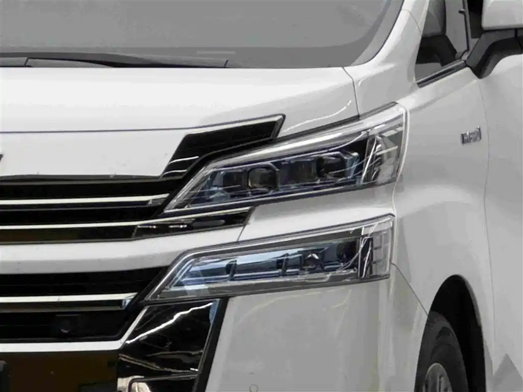 Toyota Vellfire — миниатюра 3