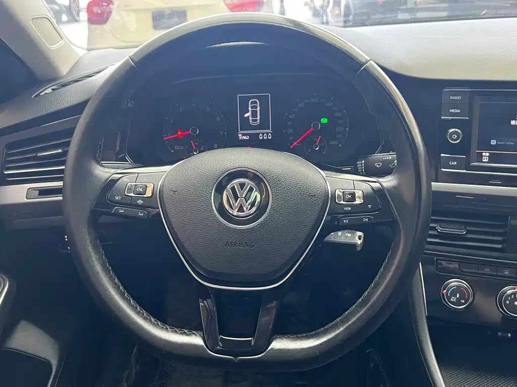 Volkswagen Bora — миниатюра 12