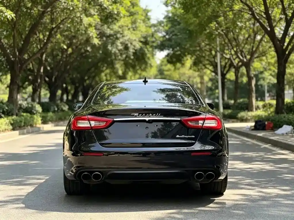 Maserati Quattroporte — миниатюра 4
