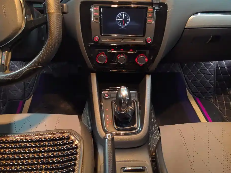 Volkswagen Sagitar — миниатюра 16