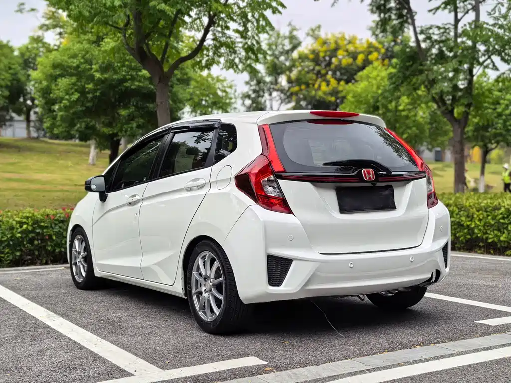 Honda Fit — миниатюра 16
