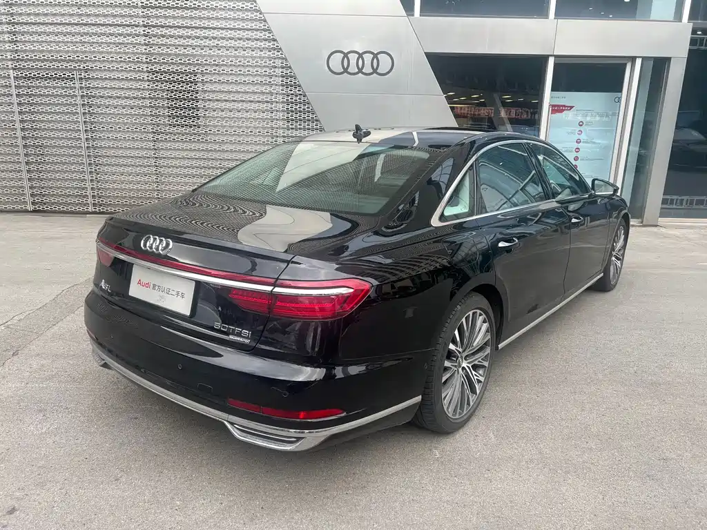 Audi A8 — миниатюра 4