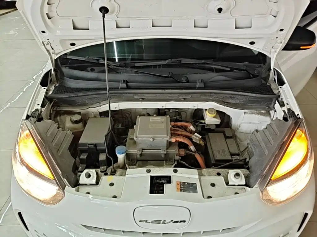 Roewe Clever — миниатюра 20