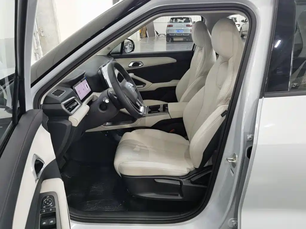 BYD Yuan UP — миниатюра 10