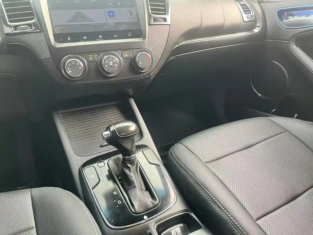 Kia K3 — миниатюра 10