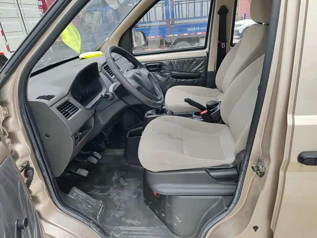 Wuling Rongguang — миниатюра 15