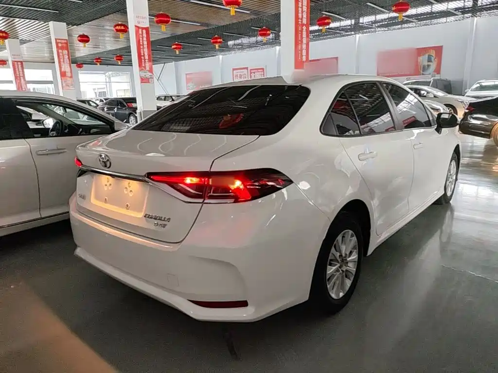 Toyota Corolla — миниатюра 7