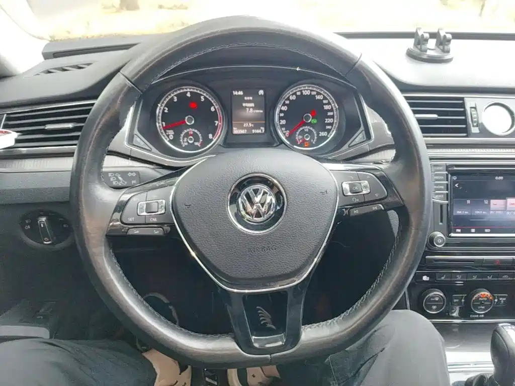 Volkswagen Passat — миниатюра 11