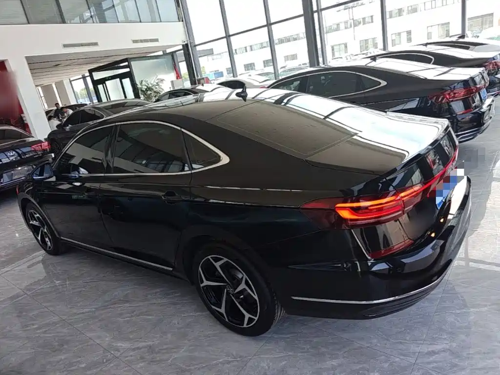Volkswagen Passat 2026 330TSI Elite