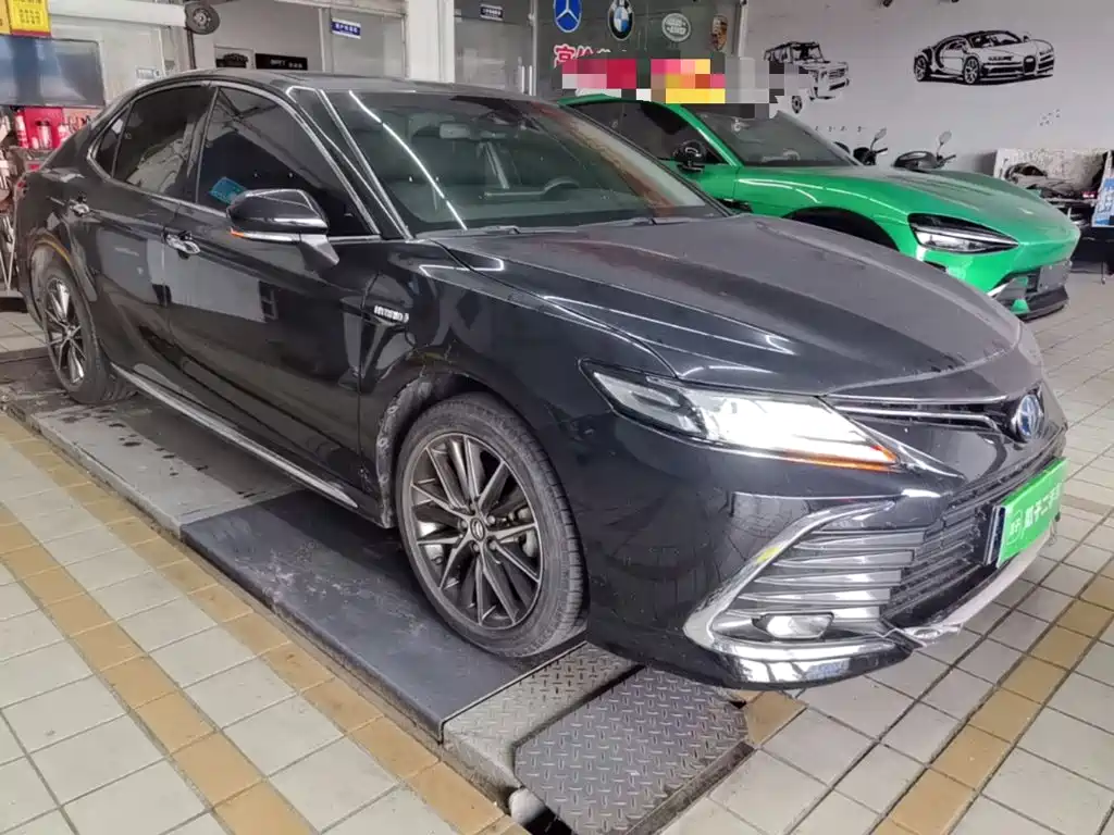 Toyota Camry — миниатюра 4